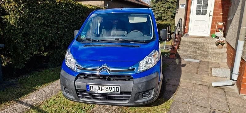 Gebraucht Citroën Jumpy 128 PS (94 kW) 2014 Blau Van / Kleinbus