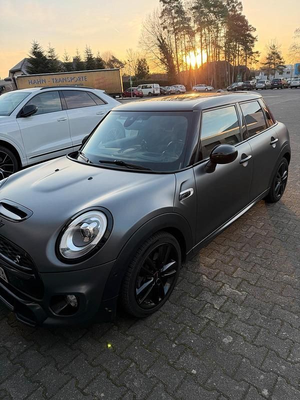 Grau Gebraucht 2016 Mini Cooper SD Kleinwagen | 19.500 € (Etwas zu teuer) - Bild 1/4
