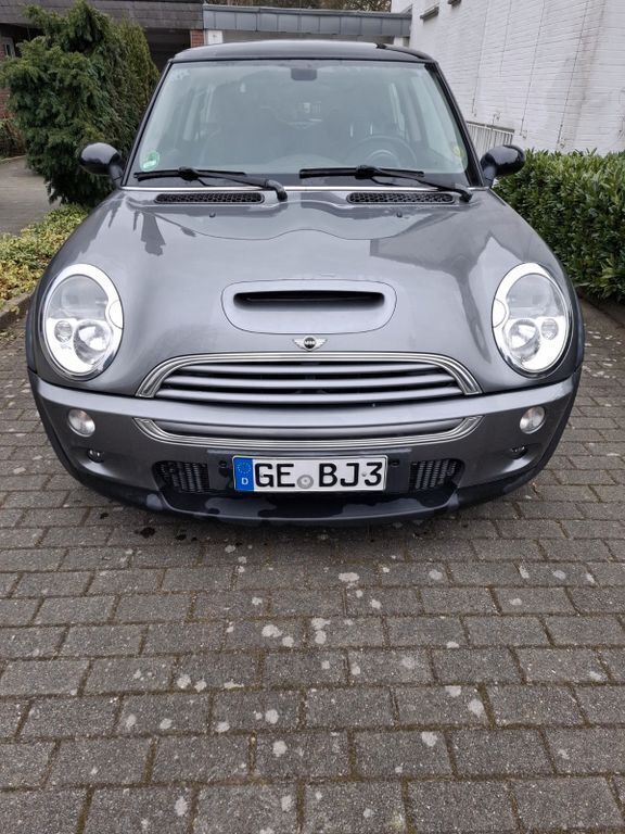 Grau Gebraucht 2003 Mini Cooper S Kleinwagen | 5.350 € (Fairer Preis) - Bild 1/4