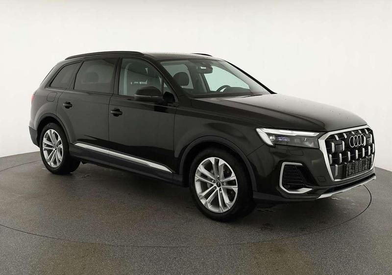 Mythos schwarz metallic Neu 2025 Audi Q7 Basis SUV | 71.550 € (Superpreis) - Bild 1/4