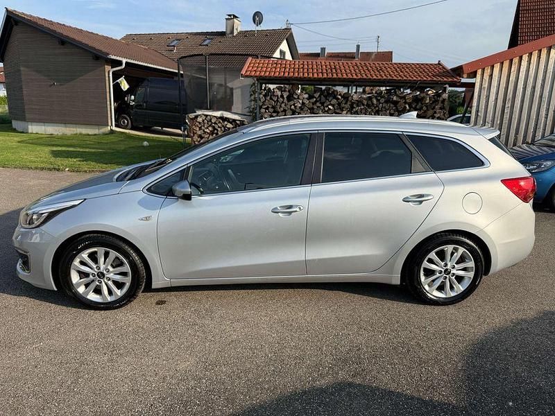 Gebraucht Kia Ceed Sportswagon 135 PS (99 kW) 2017 Silber Kombi