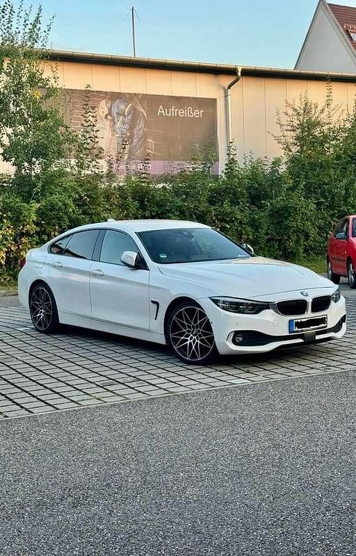 Weiß Gebraucht 2017 BMW 420 Gran Coupé Advantage Coupé | 15.999 € (Fairer Preis) - Bild 1/4