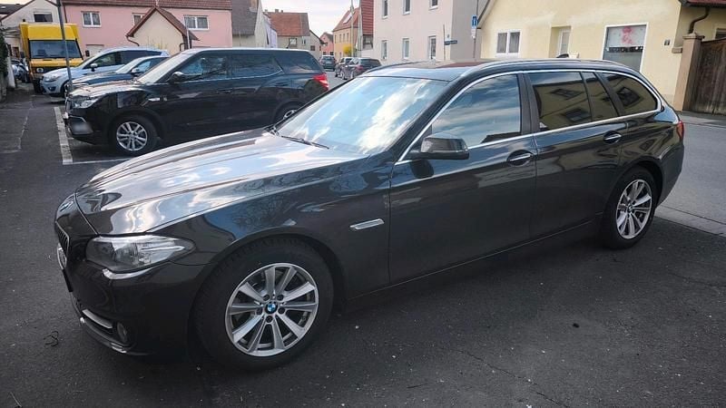 Gebraucht BMW 520 190 PS (139 kW) 2015 Braun Kombi