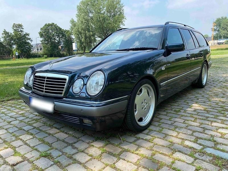 Gebraucht Mercedes E420 Elegance 279 PS (205 kW) 1997 Schwarz Kombi