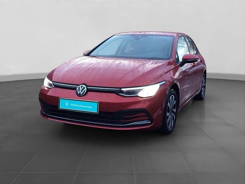 Gebraucht VW Golf VIII Active 150 PS (110 kW) 2022 Rot Limousine