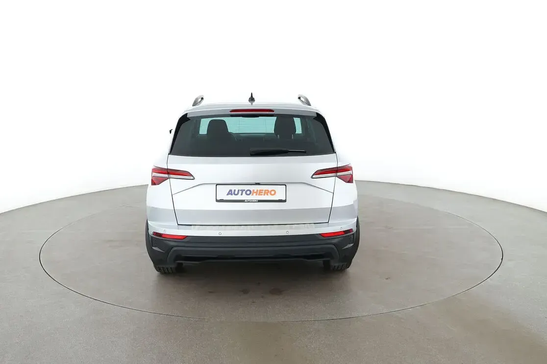 Gebraucht Skoda Karoq Tour 150 PS (110 kW) 2022 Silber SUV
