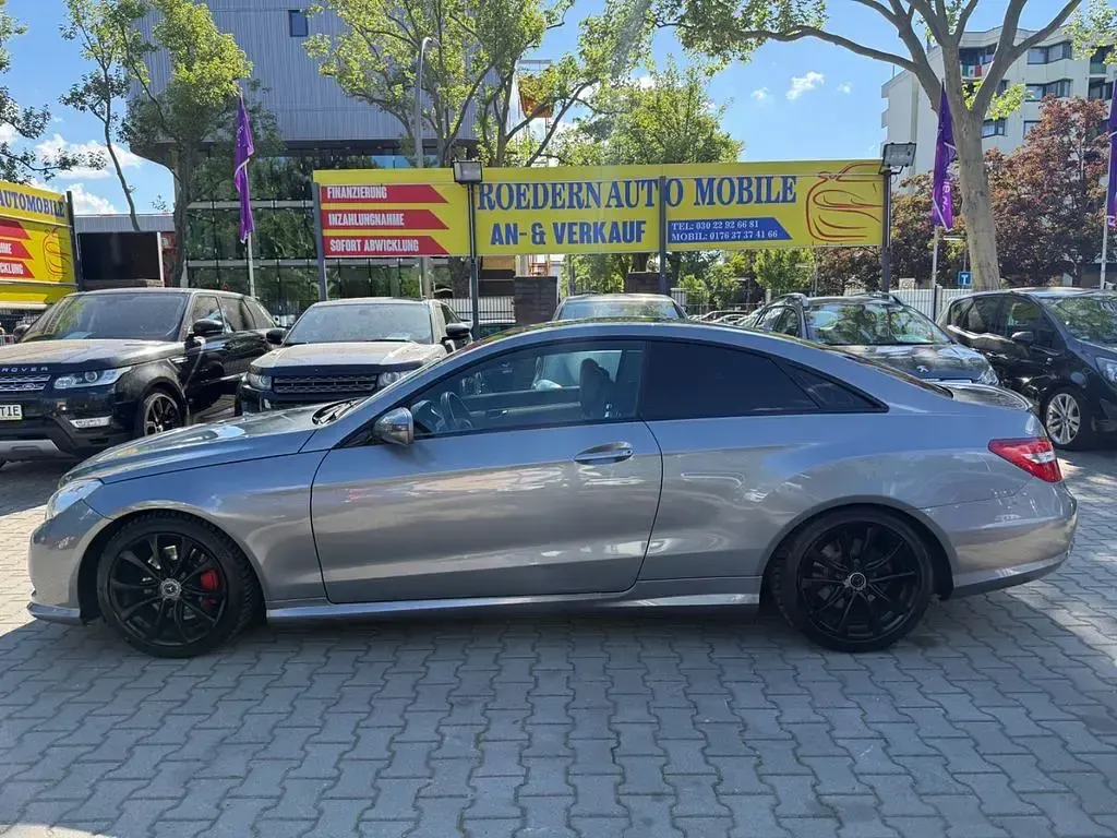 Gebraucht Mercedes E250 204 PS (150 kW) 2009 Silber Coupé