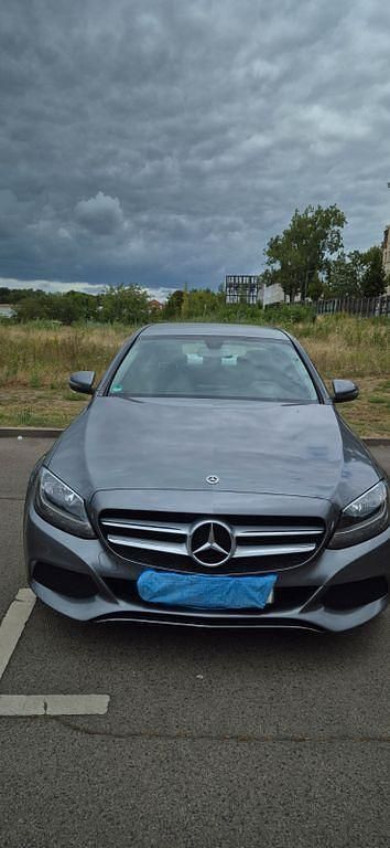 Grau Gebraucht 2018 Mercedes C200 Avantgarde Limousine | 21.990 € (Superpreis) - Bild 1/4