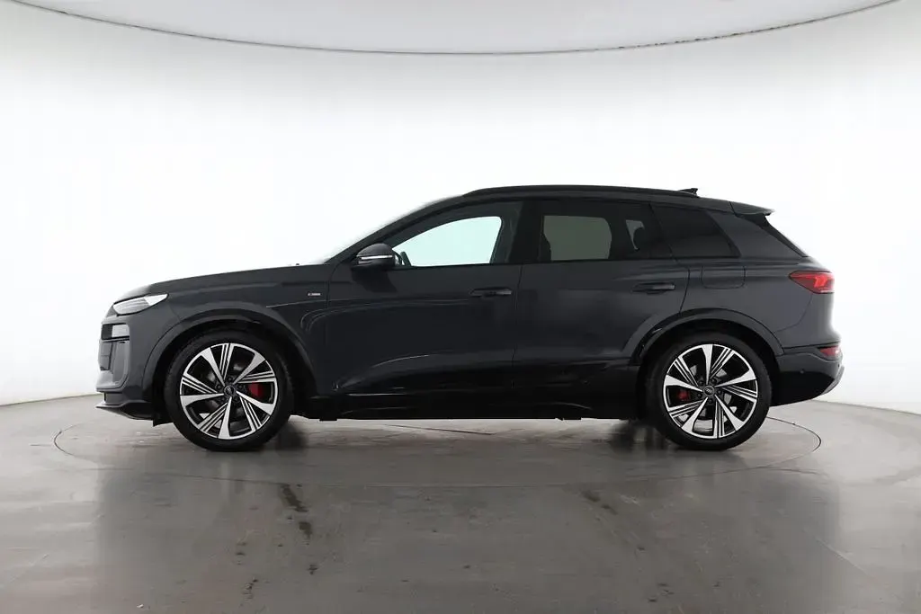 Gebraucht Audi Q6 e-tron Performance 225 kW (306 PS) 2025 Magnetgrau SUV