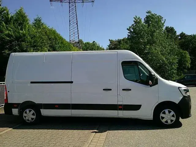 Gebraucht Renault Master 150 PS (110 kW) 2023 Weiß Van / Kleinbus