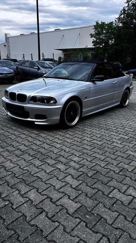 Silber Gebraucht 2002 BMW 330 Cabriolet M Sport Cabrio | 9.000 € (Guter Preis) - Bild 1/4