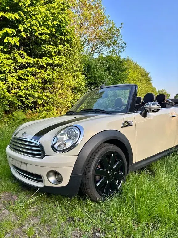 Gebraucht Mini Cooper Cabriolet 120 PS (88 kW) 2010 Weiß Cabrio