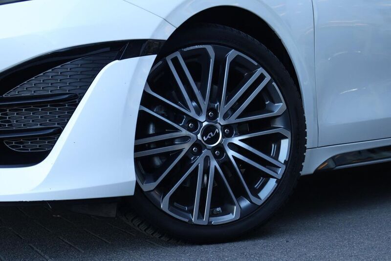 Gebraucht Kia ProCeed GT 160 PS (117 kW) 2023 Weiß Kleinwagen