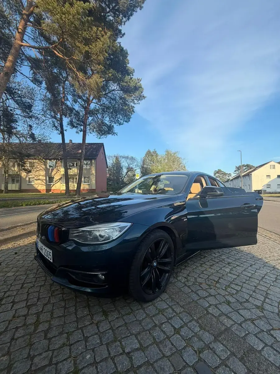 Gebraucht BMW 320 184 PS (135 kW) 2013 Andere farben Limousine