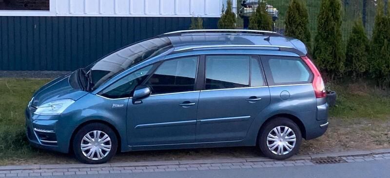 Grau Gebraucht 2010 Citroën Grand C4 Picasso Van / Kleinbus | 2.899 € (Fairer Preis) - Bild 1/4