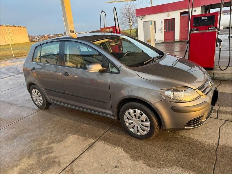 Grau Gebraucht 2005 VW Golf Plus Cross Van / Kleinbus | 2.190 € (Guter Preis) - Bild 1/4