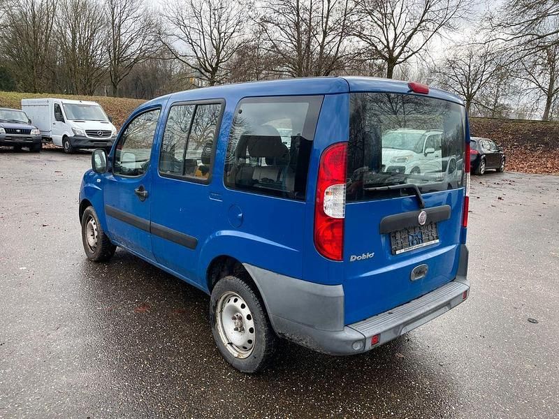 Gebraucht Fiat Doblò Active 77 PS (56 kW) 2009 Blau Van / Kleinbus