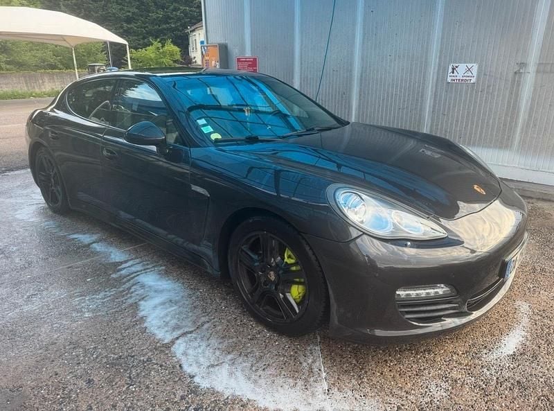 Gebraucht Porsche Panamera 250 PS (183 kW) 2013 Schwarz Kleinwagen