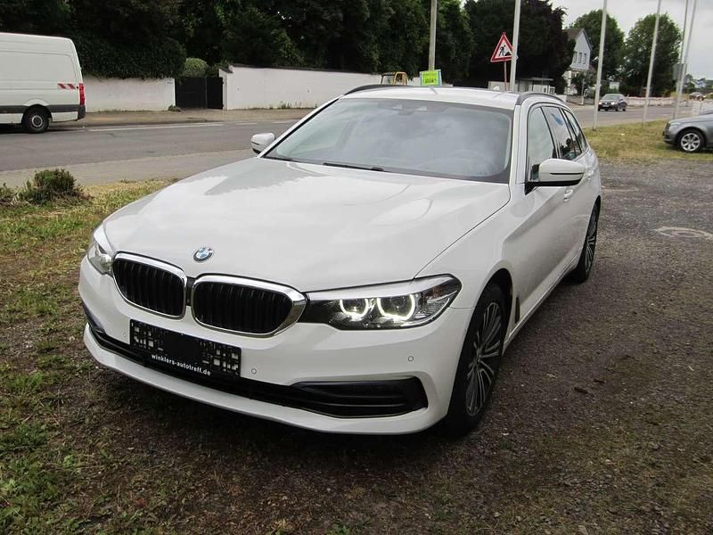 Alpinweiss iii Gebraucht 2020 BMW 530 Sport Line Kombi | 27.700 € (Superpreis) - Bild 1/4