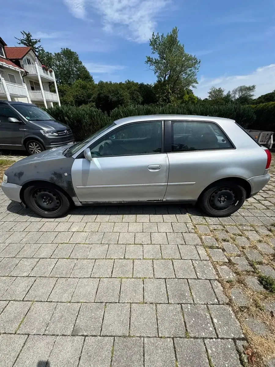 Gebraucht Audi A3 Sport 101 PS (74 kW) 2000 Silber Kleinwagen