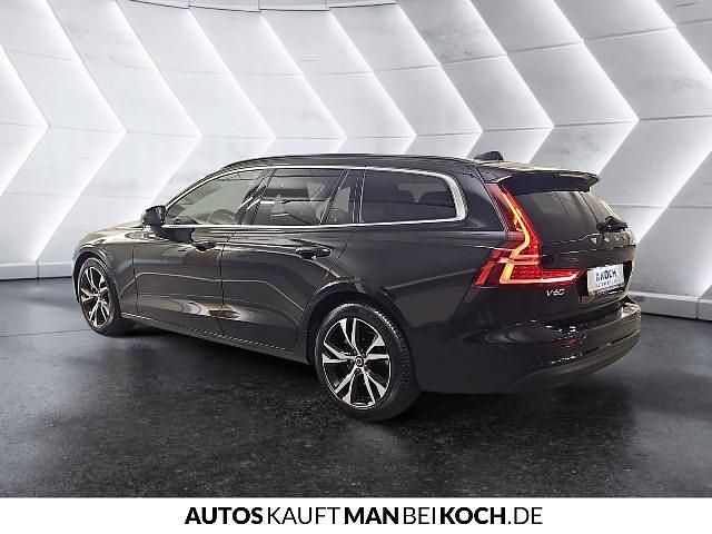 Gebraucht Volvo V60 120 PS (88 kW) 2024 Kombi