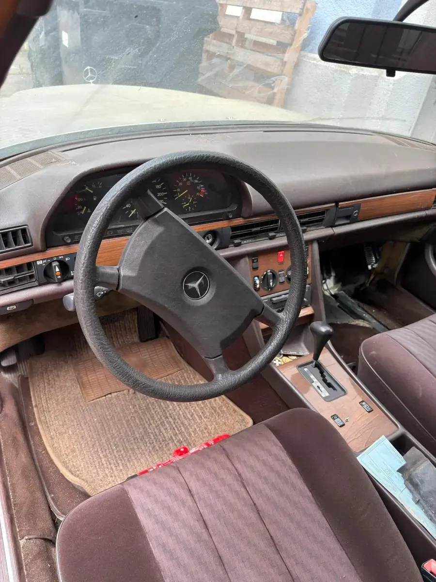 Gebraucht Mercedes 260 126 PS (92 kW) 1986 Limousine
