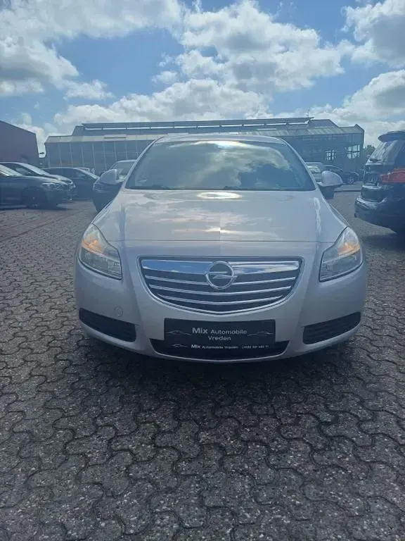 Gebraucht Opel Insignia Selection 116 PS (85 kW) 2009 Silber Limousine