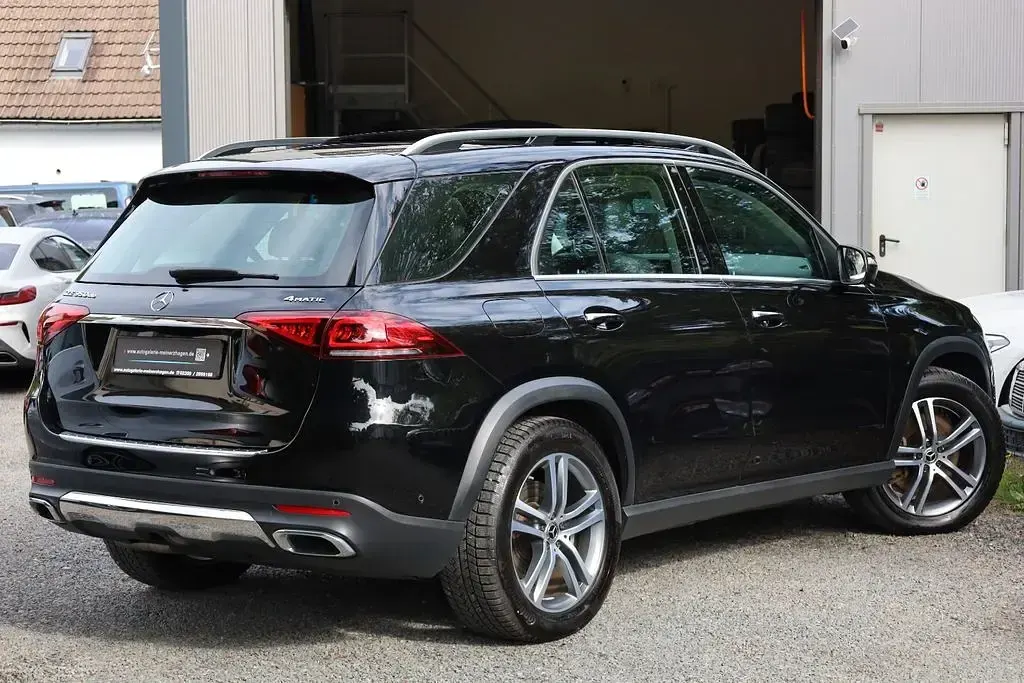 Gebraucht Mercedes GLE350 194 PS (142 kW) 2022 Schwarz SUV
