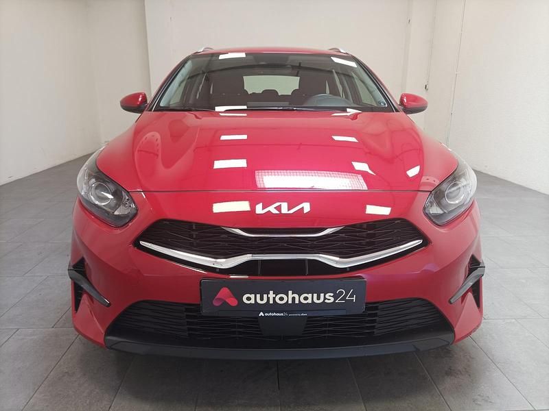 Gebraucht Kia Ceed Vision 136 PS (100 kW) 2024 Rot Kleinwagen