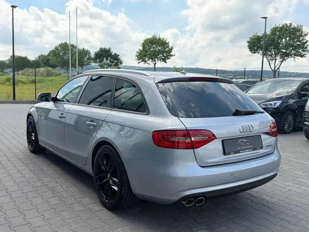 Gebraucht Audi A4 S-line plus 177 PS (130 kW) 2015 Silber Kombi