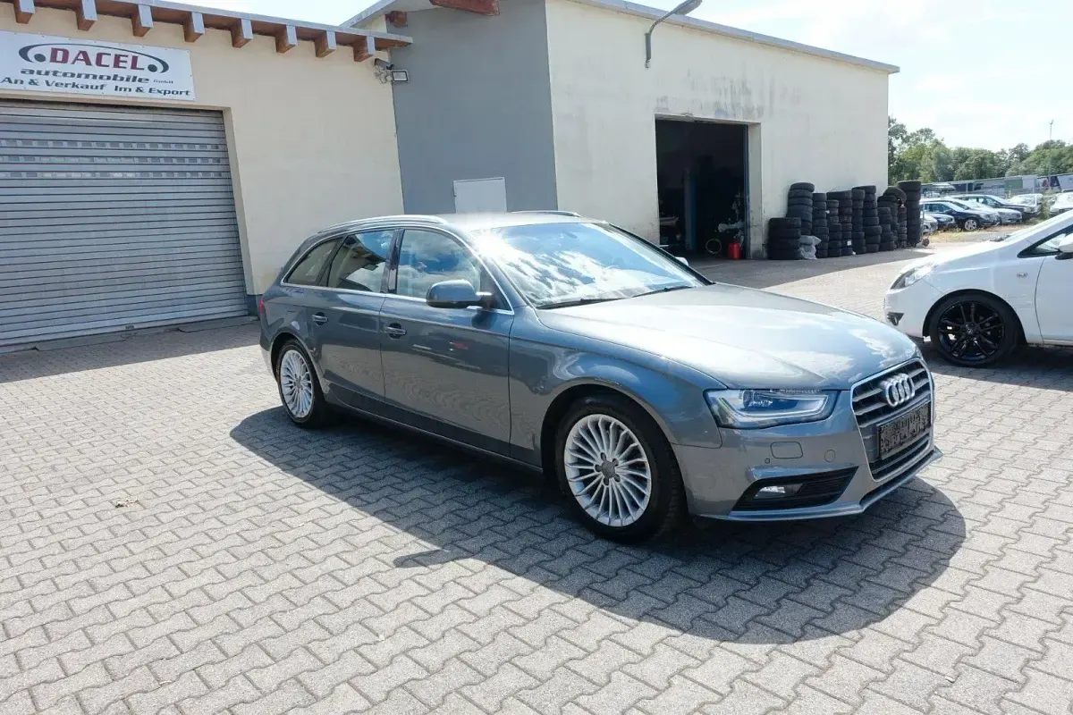 Gebraucht Audi A4 Ambiente 163 PS (119 kW) 2014 Grau Kombi