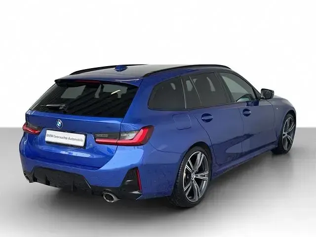 Gebraucht BMW 330 M Sport 286 PS (210 kW) 2023 Portimao blau met. Kombi