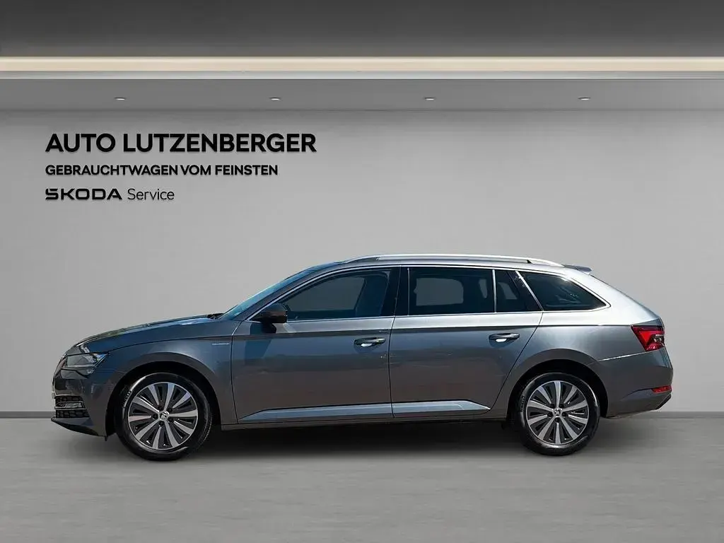 Gebraucht Skoda Superb Style 190 PS (139 kW) 2023 Grau Limousine