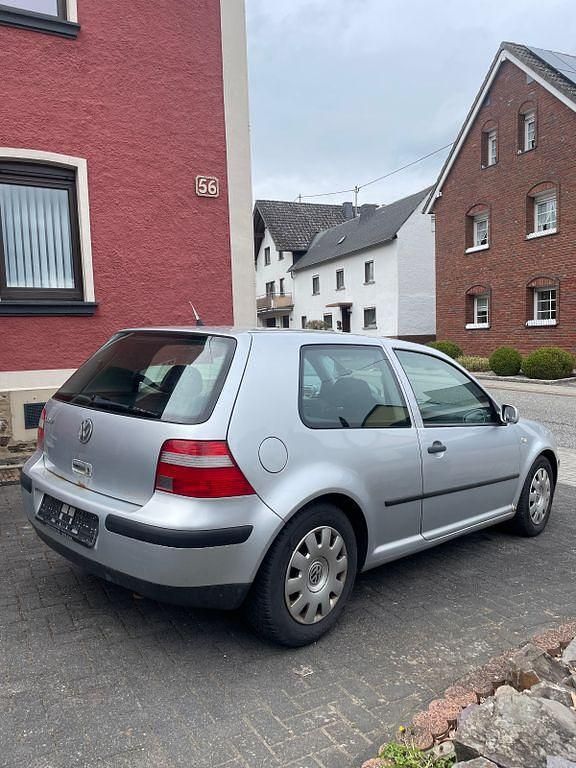 Gebraucht VW Golf IV 75 PS (55 kW) 2002 Silber Limousine