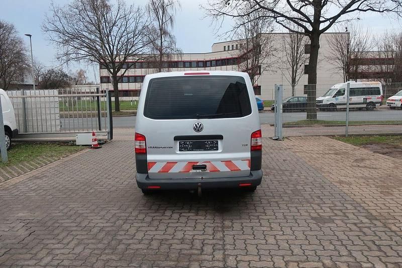 Gebraucht VW T5 140 PS (102 kW) 2012 Silber Van