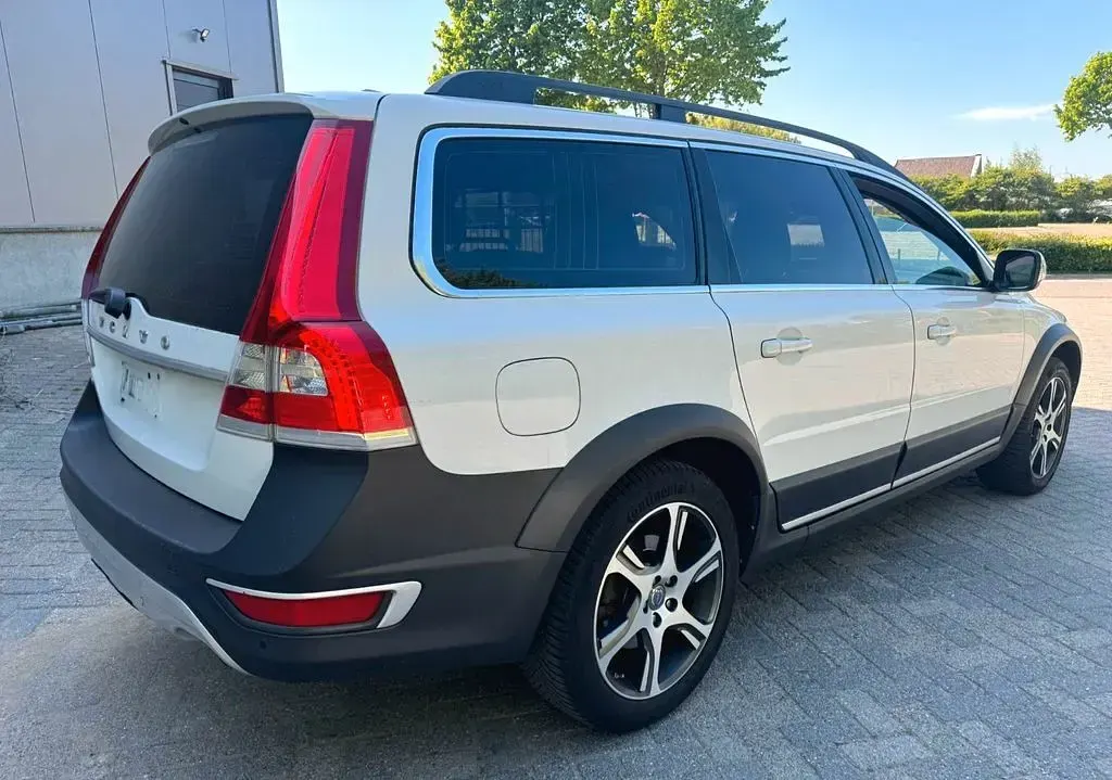 Second-hand Volvo XC70 181 CP (133 kW) 2014 Alb Break