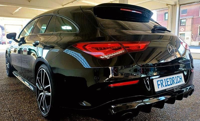 Gebraucht Mercedes CLA35 AMG Shooting Brake AMG 306 PS (225 kW) 2022 Schwarz Kombi