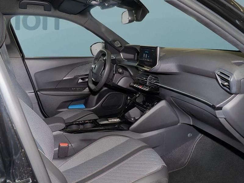 Gebraucht Peugeot 2008 131 PS (96 kW) 2023 Schwarz SUV