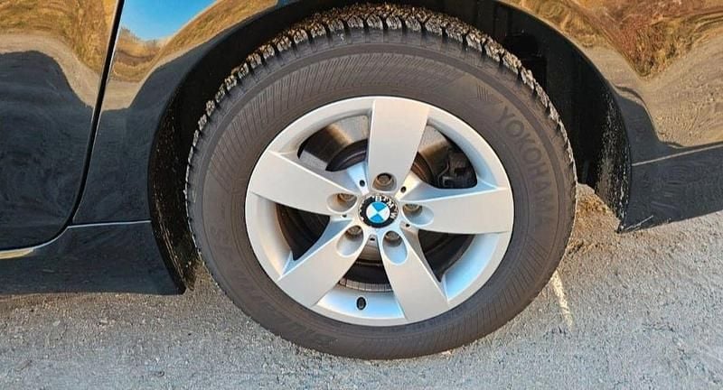 Gebraucht BMW 520 163 PS (119 kW) 2010 Schwarz Kombi