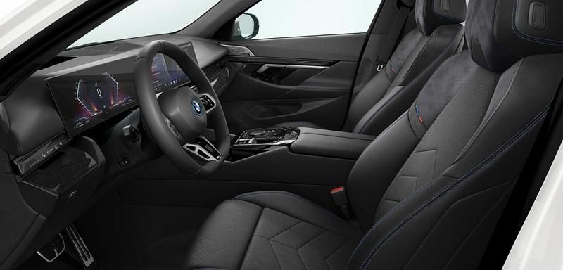 Gebraucht BMW 550e Comfort Edition 177 PS (130 kW) 2025 Weiß Kombi