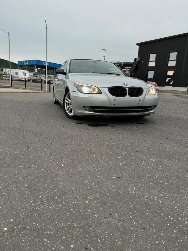 Silber Gebraucht 2008 BMW 523 Limousine | 3.999 € (Guter Preis) - Bild 1/4