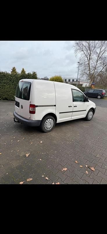 Second-hand VW Caddy 69 CP (50 kW) 2010 Alb Monovolum