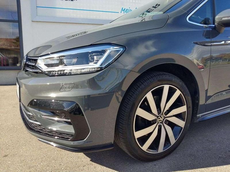 Gebraucht VW Touran Highline 150 PS (110 kW) 2022 Delfingrau metallic Van / Kleinbus