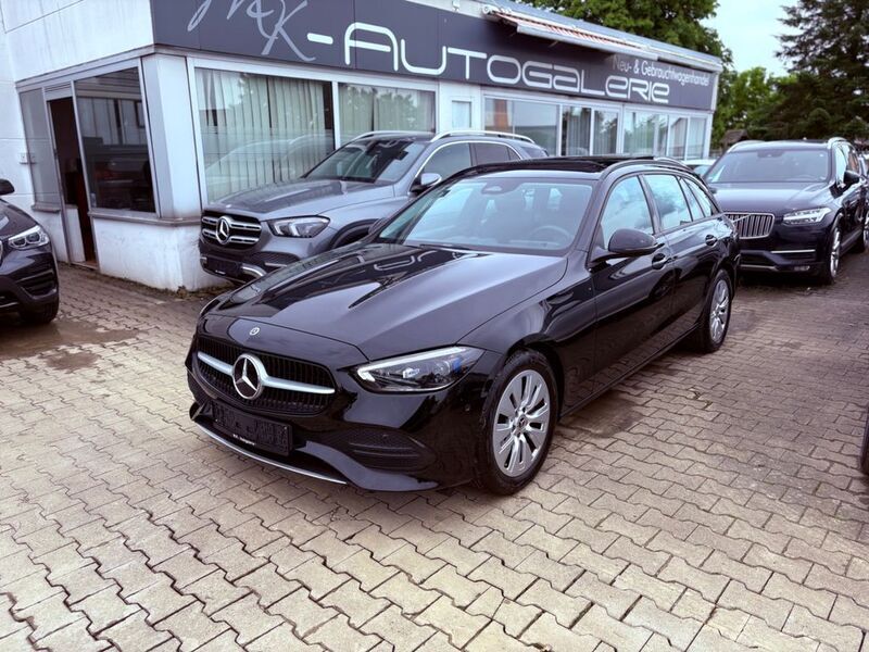 Schwarz Gebraucht 2022 Mercedes C220 Limousine | 26.990 € (Superpreis) - Bild 1/4