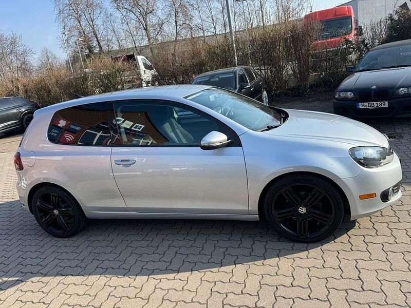 Gebraucht VW Golf VI 140 PS (102 kW) 2011 Silber Kleinwagen