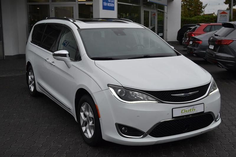 Weiß Gebraucht 2019 Chrysler Pacifica Van / Kleinbus | 22.980 € (Superpreis) - Bild 1/4