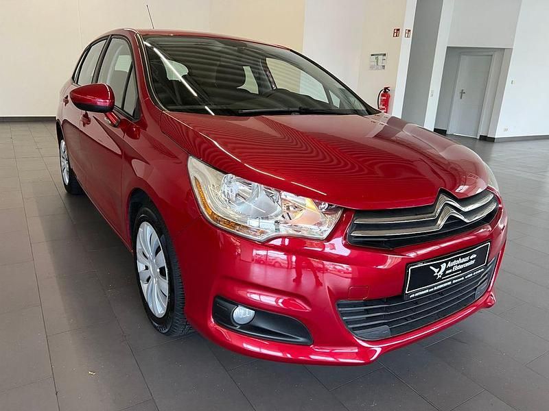 Rot Gebraucht 2011 Citroën C4 Attraction Limousine | 5.990 € - Bild 1/4