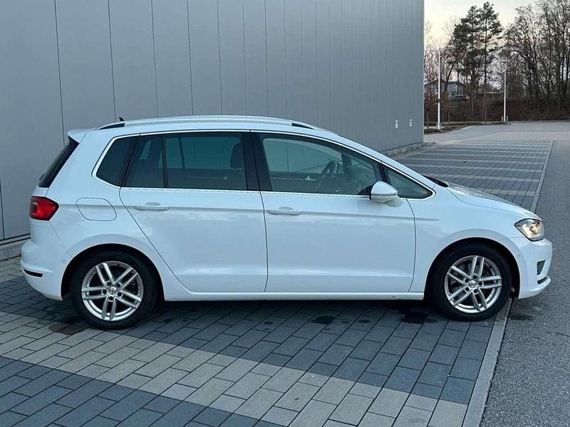 Gebraucht VW Golf VII Highline 125 PS (91 kW) 2014 Weiß Kombi