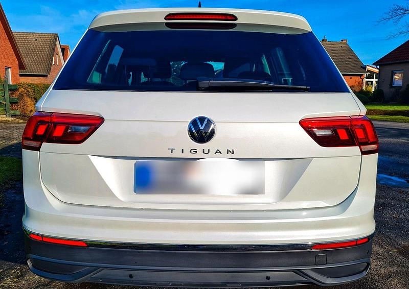 Gebraucht VW Tiguan Active 150 PS (110 kW) 2022 Weiß SUV