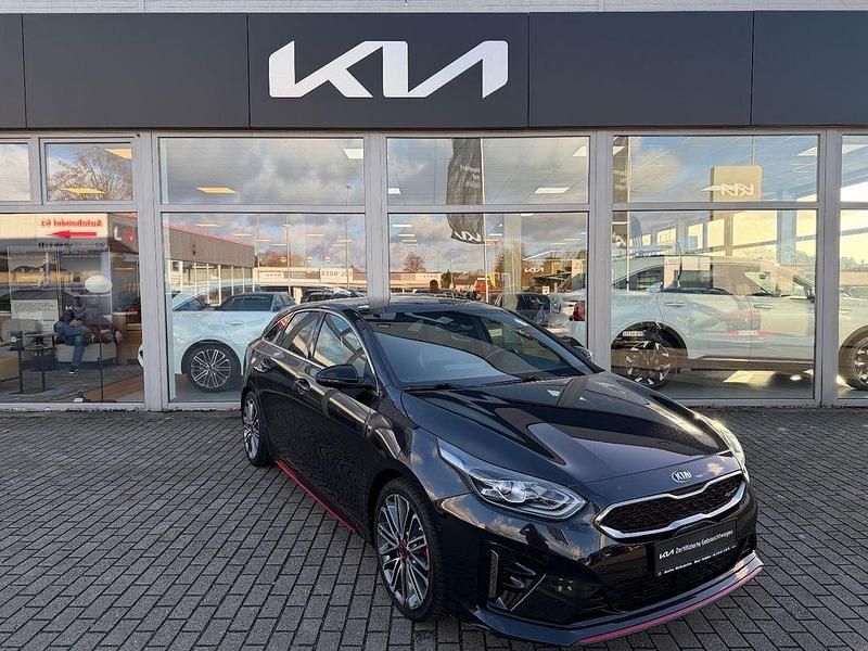Schwarz Gebraucht 2020 Kia ProCeed GT Kleinwagen | 21.690 € (Fairer Preis) - Bild 1/4